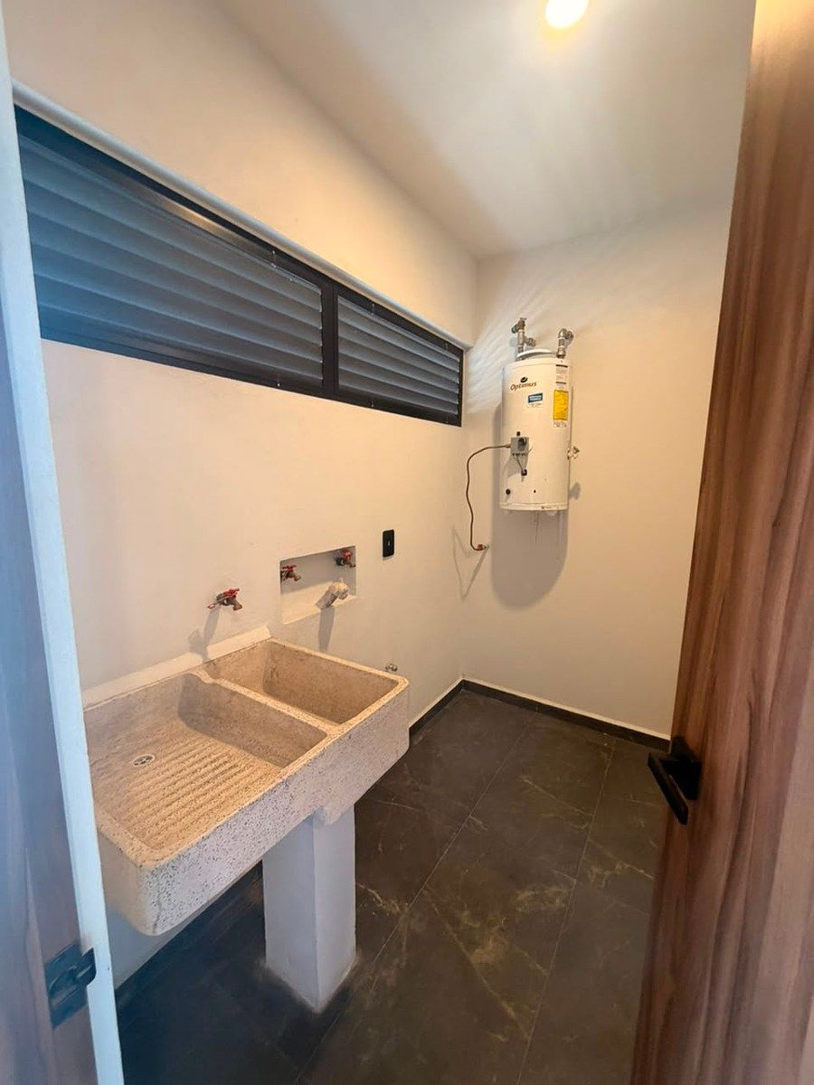 House in Gated Community in Real de Valdepeñas, Zapopan, photo 13 of 28