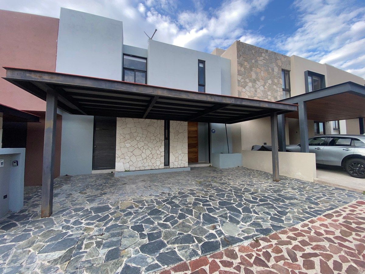 CASA ONIX EN VENTA EN ALTOZANO, foto 1 de 32