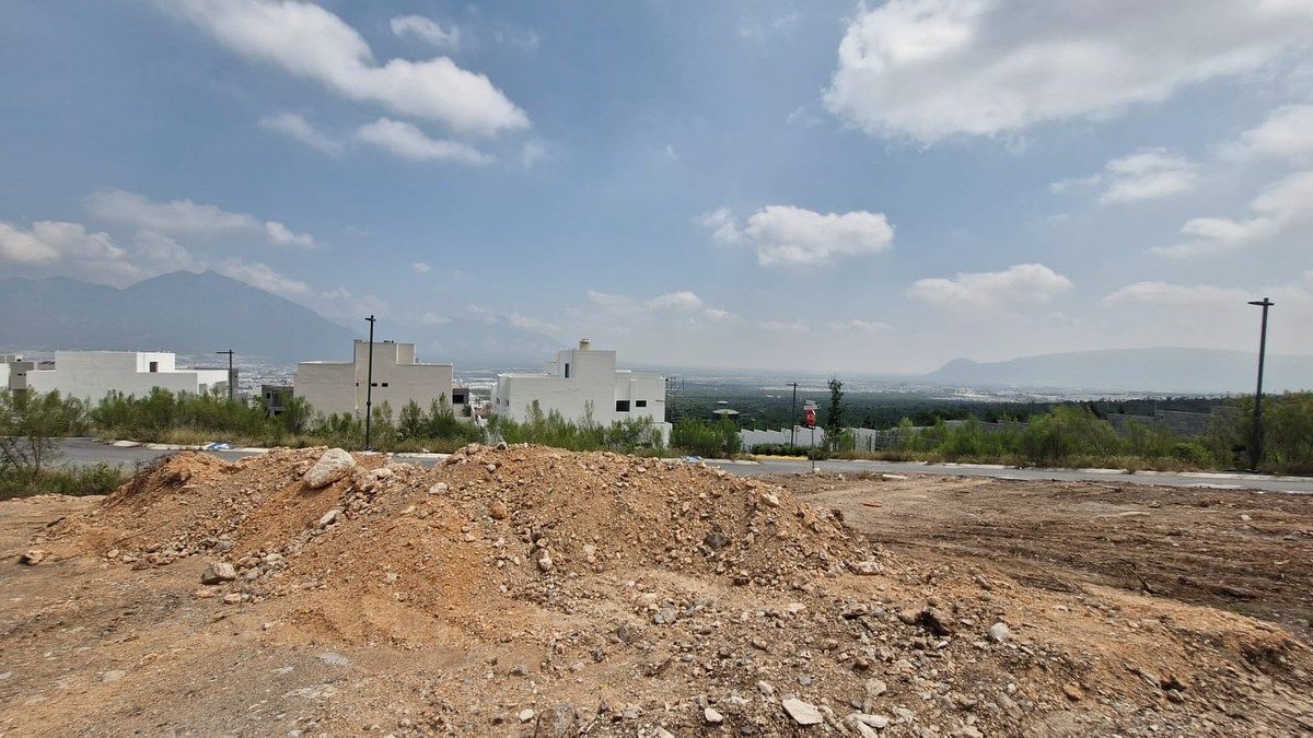 Lote em Hacienda del Sol, García, foto 8 de 12