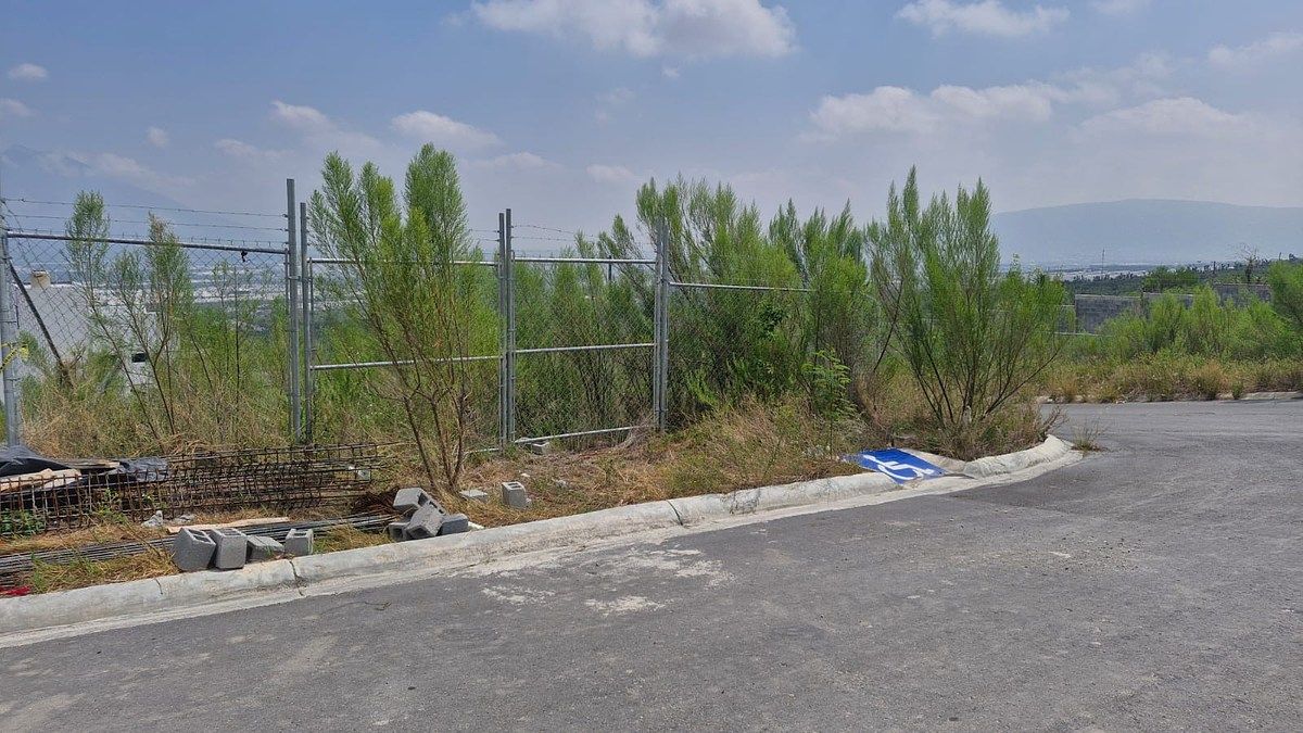 Lote em Hacienda del Sol, García, foto 11 de 12