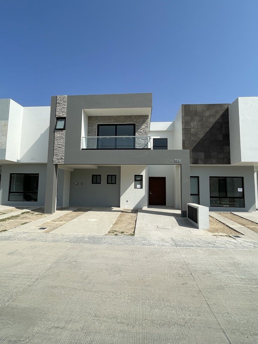 House in Gated Community in Valle Imperial, Zapopan, photo 2 of 47