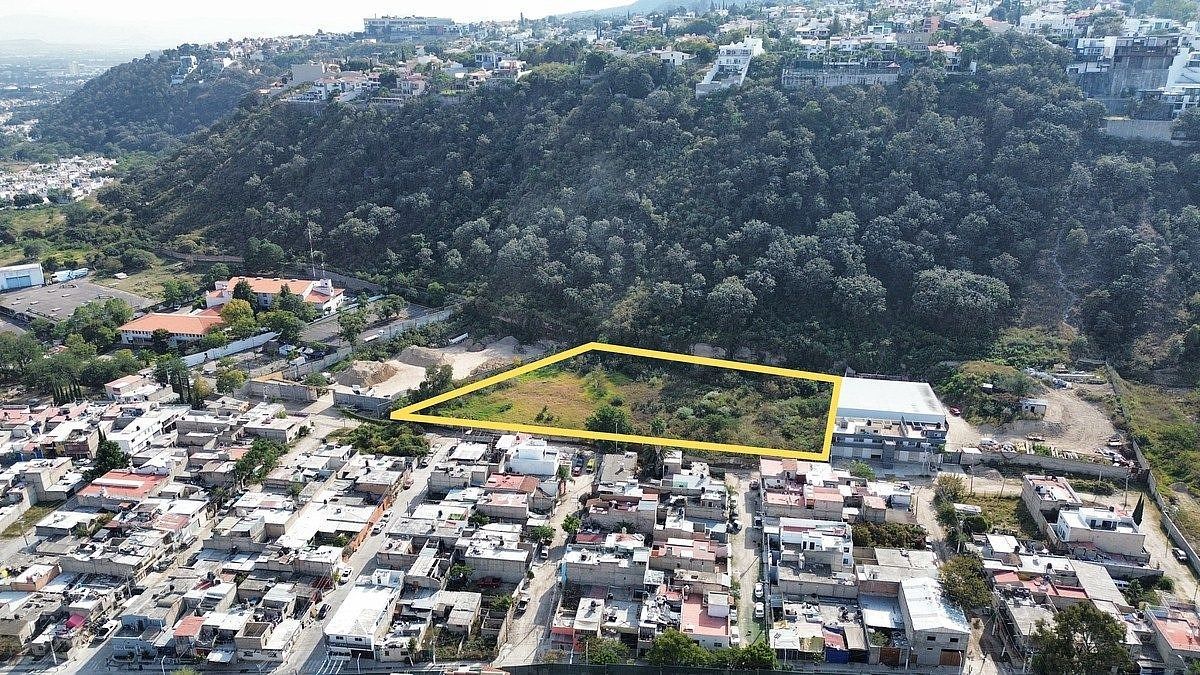 Amplio Terreno para desarrollo en Santa Ana Tepetitlán, foto 1 de 17
