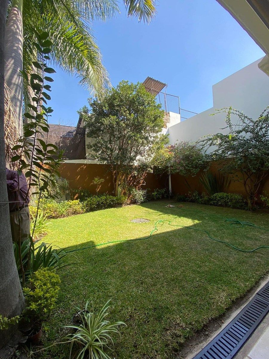 House for sale in Lomas Altas, photo 1 of 10