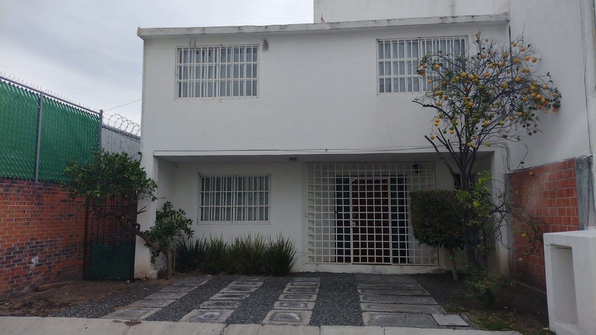 Se Vende Casa en Privada  frente  a  Tecnológico de  Monterrey, foto 1 de 18