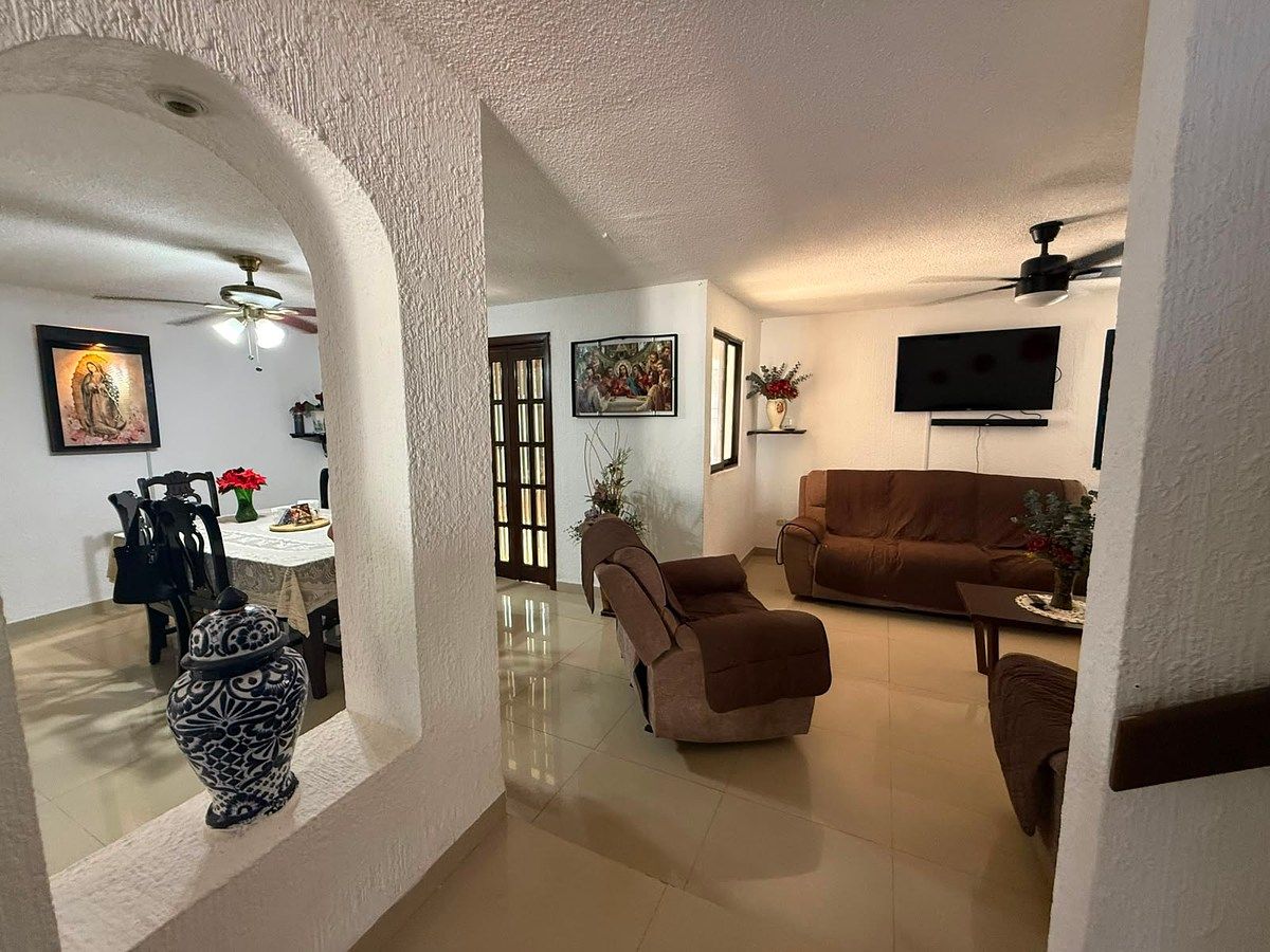 Casa em condomínio fechado em Chuburna de Hidalgo, Mérida, foto 3 de 22