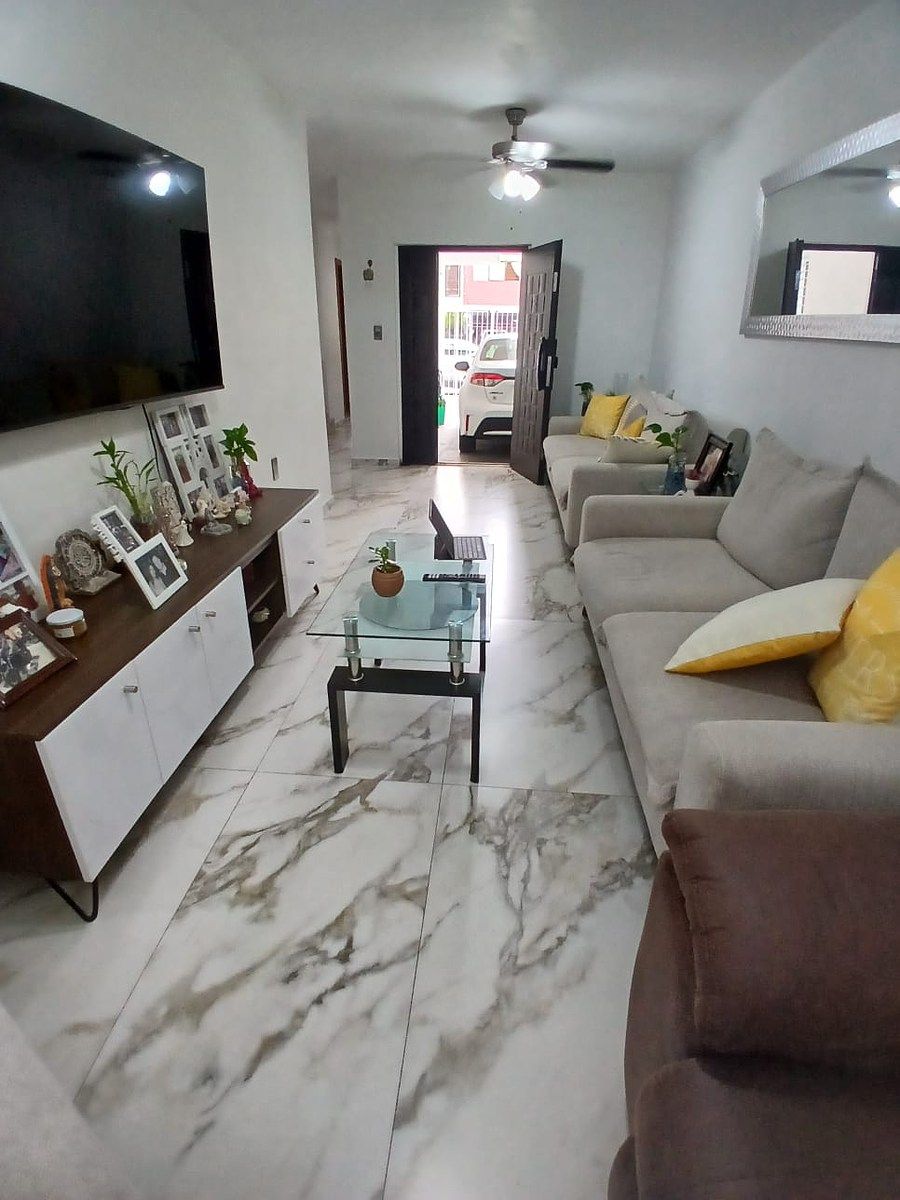 Casa en Lomas de Zapopan, Zapopan, foto 3 de 17