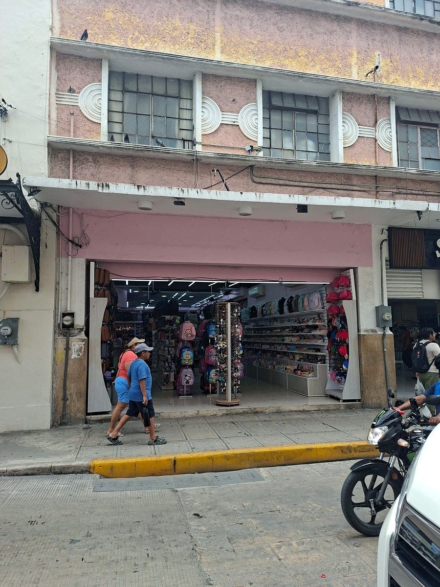 ESPAÇO COMERCIAL PARA ALUGUEL LOCALIZADO NO CENTRO DE MÉRIDA, PERTO DA CATEDRAL, foto 1 de 20