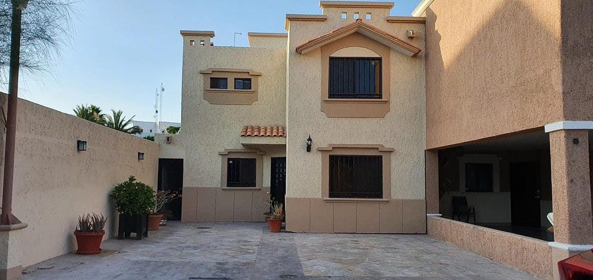HOUSE FOR RENT IN PRIVATE DELFINES FRACC. FIDEPAZ, photo 1 of 12