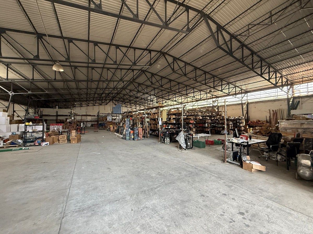 BODEGA INDUSTRIAL EN VENTA | 1,345 M² TERRENO | 1,450 M² CONSTRUCCIÓN - foto 1