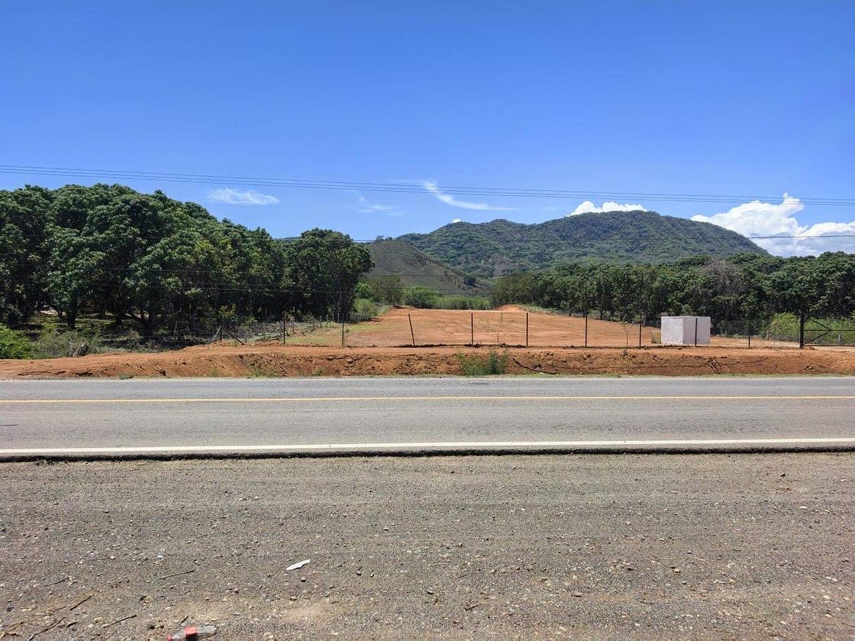 Lote em Las Varas Centro, Compostela, foto 8 de 9