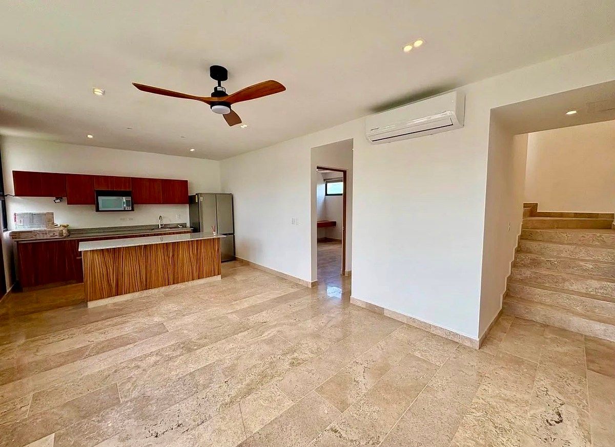 Penthouse with bedroom on the ground floor. Temozón Nte., photo 1 of 25