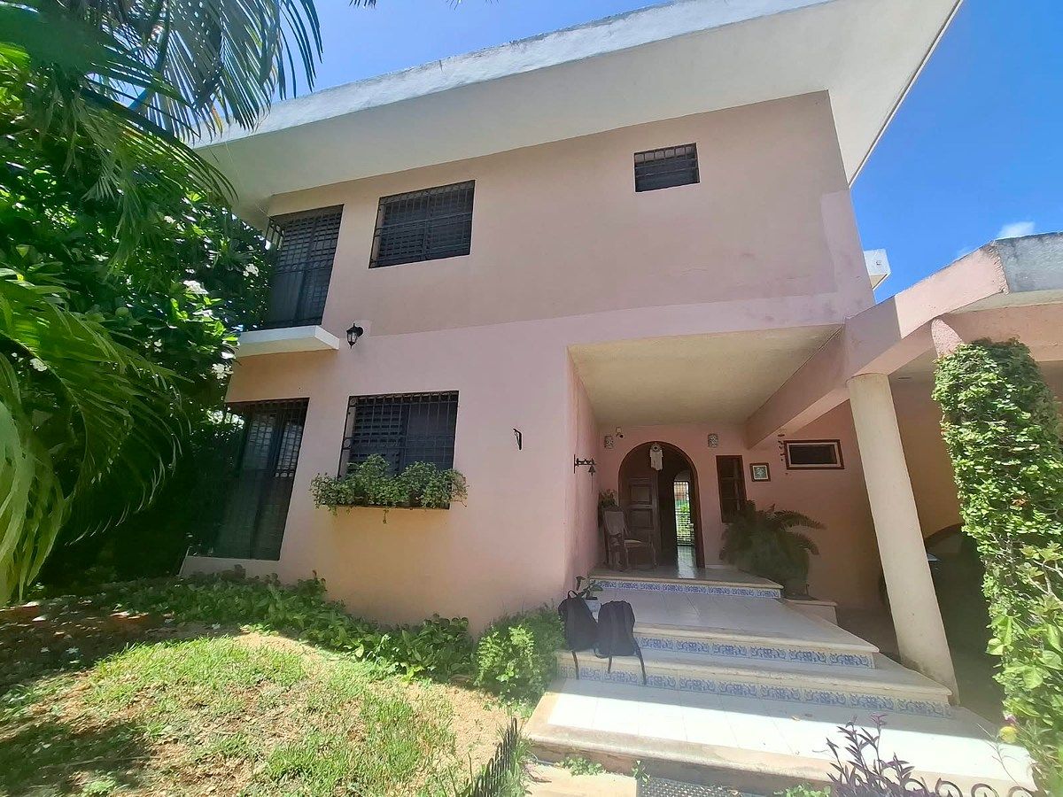 Casa amplia en venta ubicada en Xcumpich, foto 1 de 25
