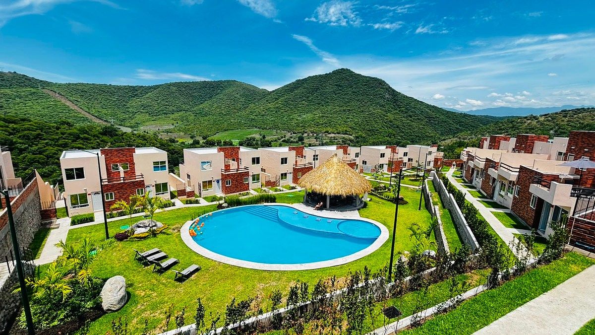 House in Gated Community in Francisco Villa, Xochitepec, photo 3 of 24