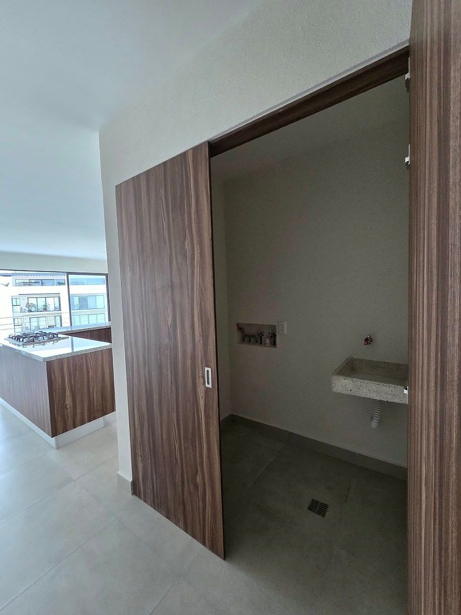 Apartment in La Floresta, Puerto Vallarta, photo 9 of 18