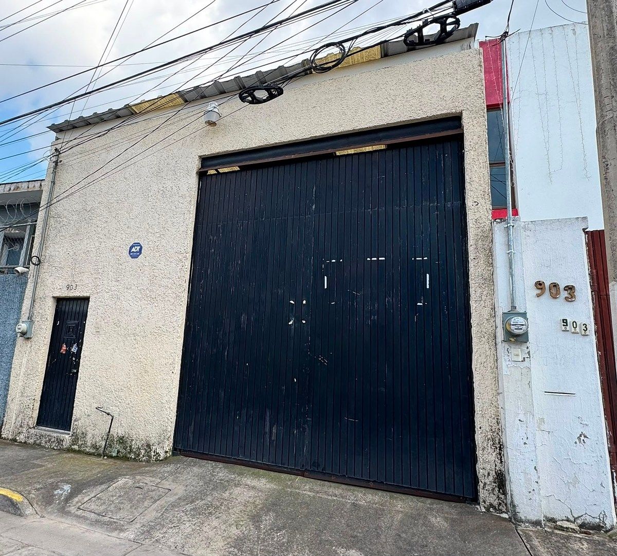 Armazém para Aluguel em El Colli, foto 1 de 13