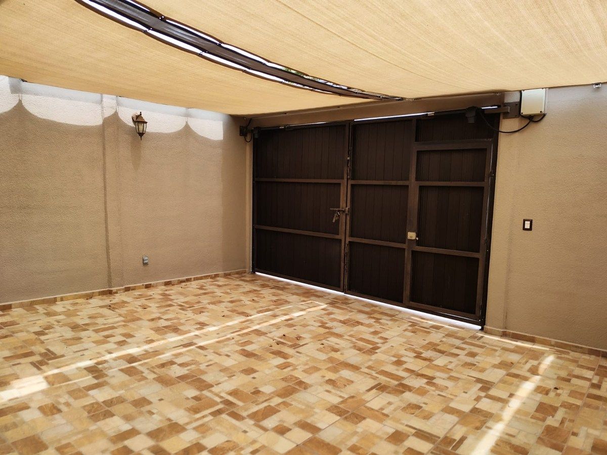 Casa em Colinas del Sur, Querétaro, foto 3 de 17