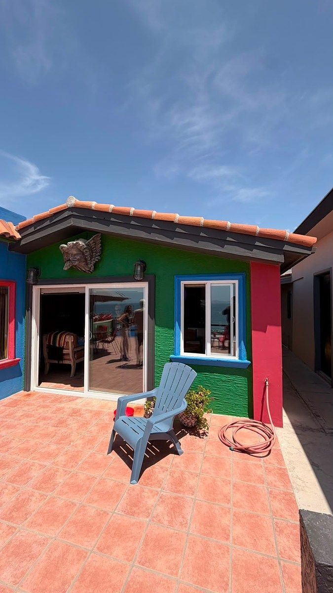 Casa Frente al Mar en San Antonio del Mar | Acceso Directo a la Playa
