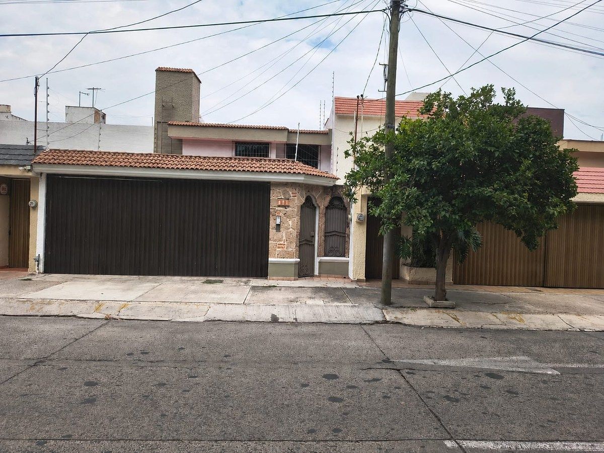 Casa para Alugar para Escritórios Perto da UNIVA, foto 1 de 15