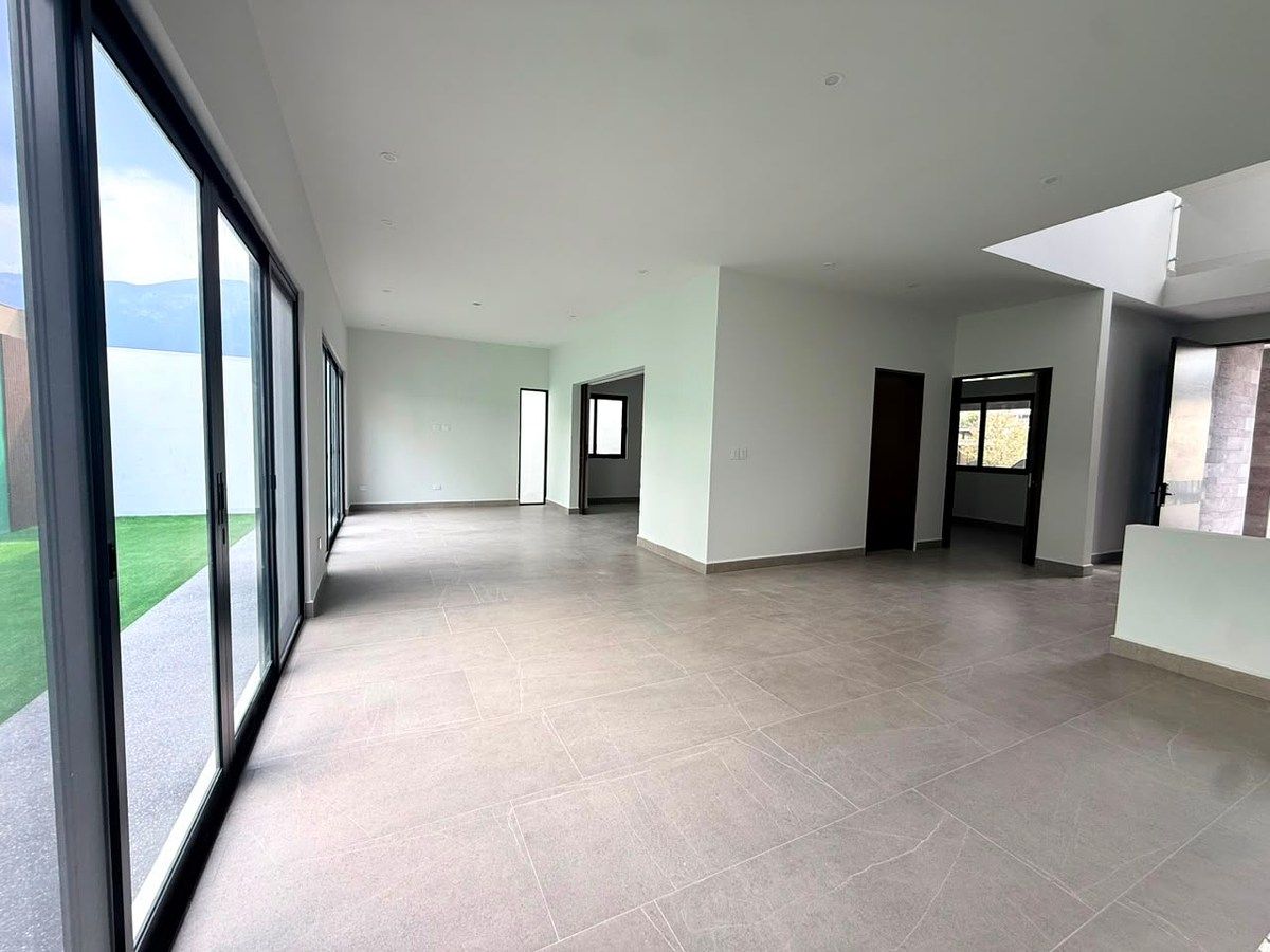 Casa em Castaños del Vergel, Monterrey, foto 3 de 17