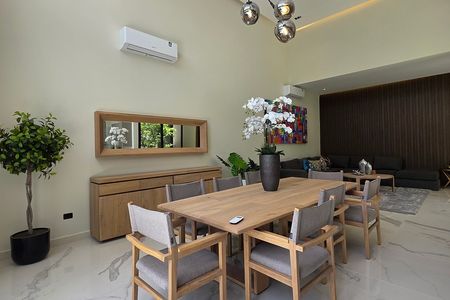 HOUSE FOR SALE IN YUCATÁN COUNTRY CLUB IN OASIS WITH 4 BEDROOMS