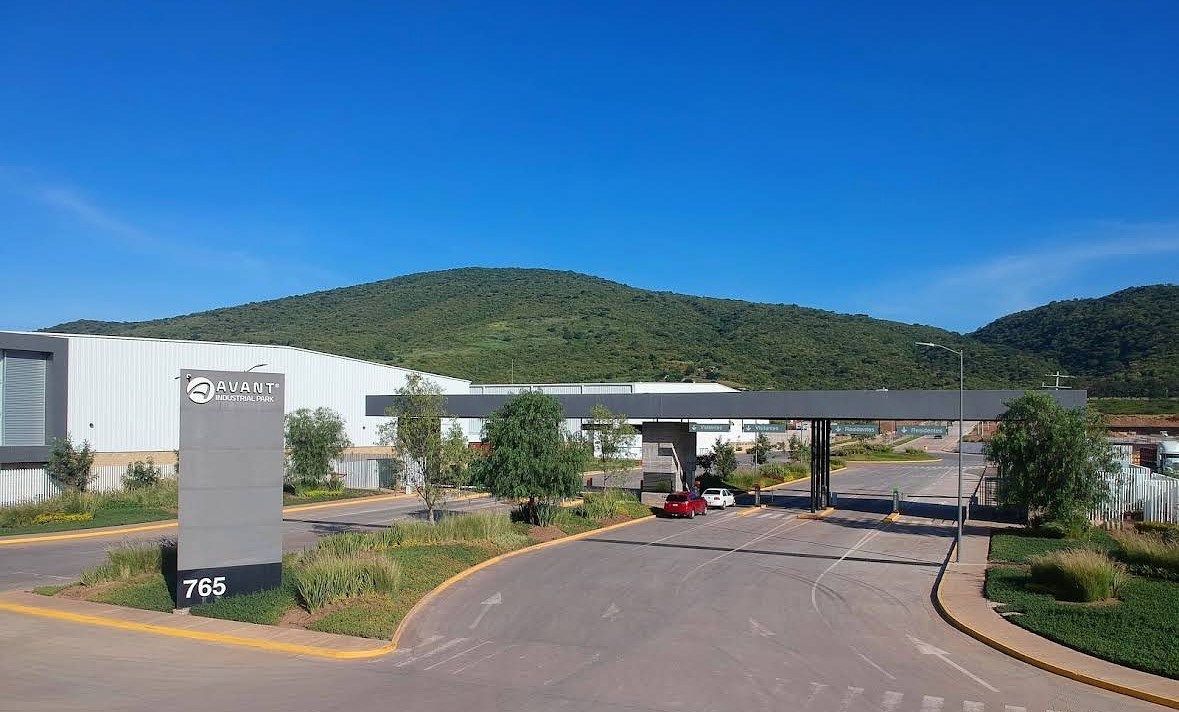 NAVE INDUSTRIAL EN RENTA DENTRO DE PARQUE, foto 1 de 19