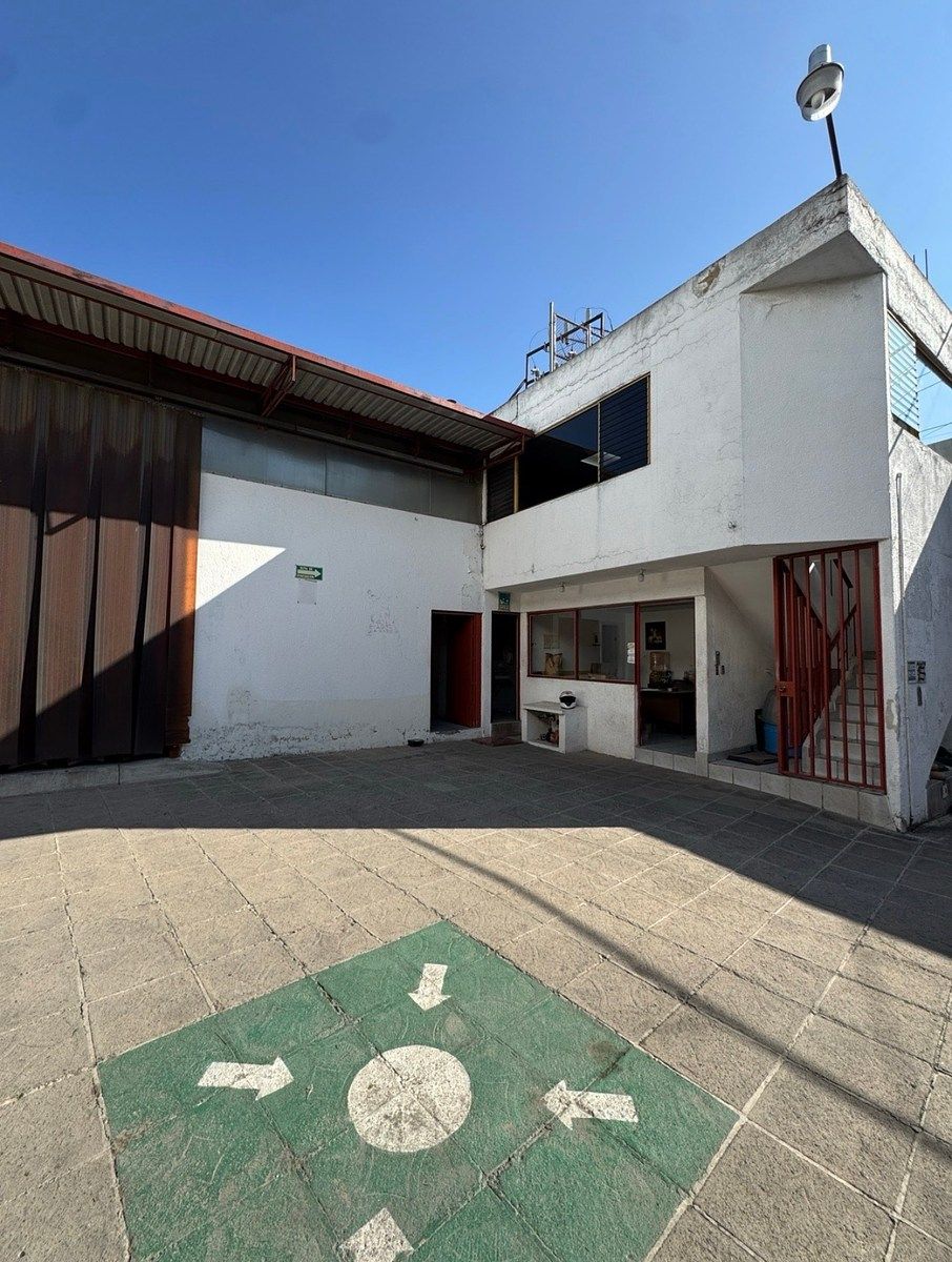 🏭 BODEGA EN VENTA EN ZONA INDUSTRIAL, foto 1 de 2