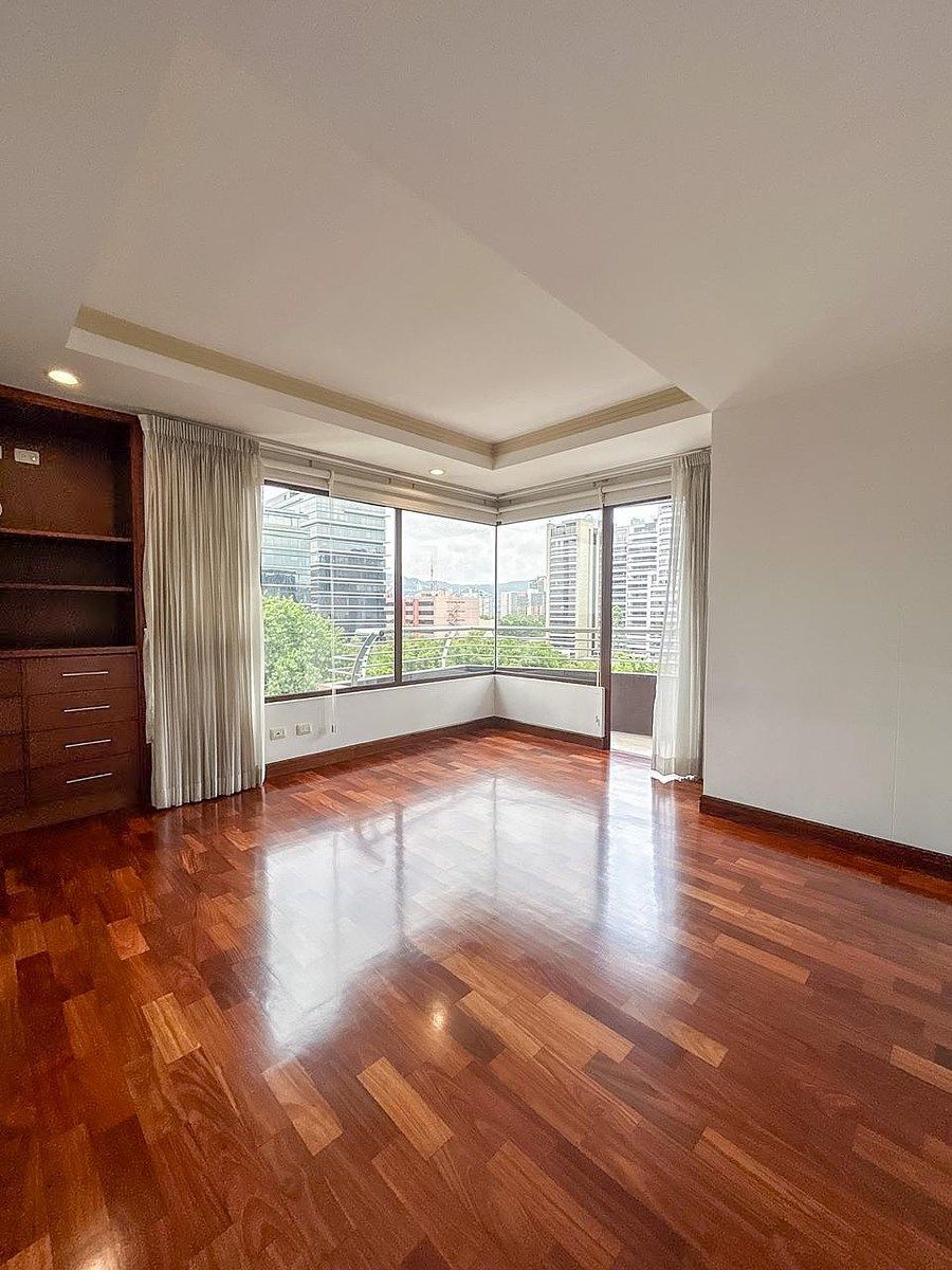 Apartamento en Zona 10, Guatemala, foto 6 de 20