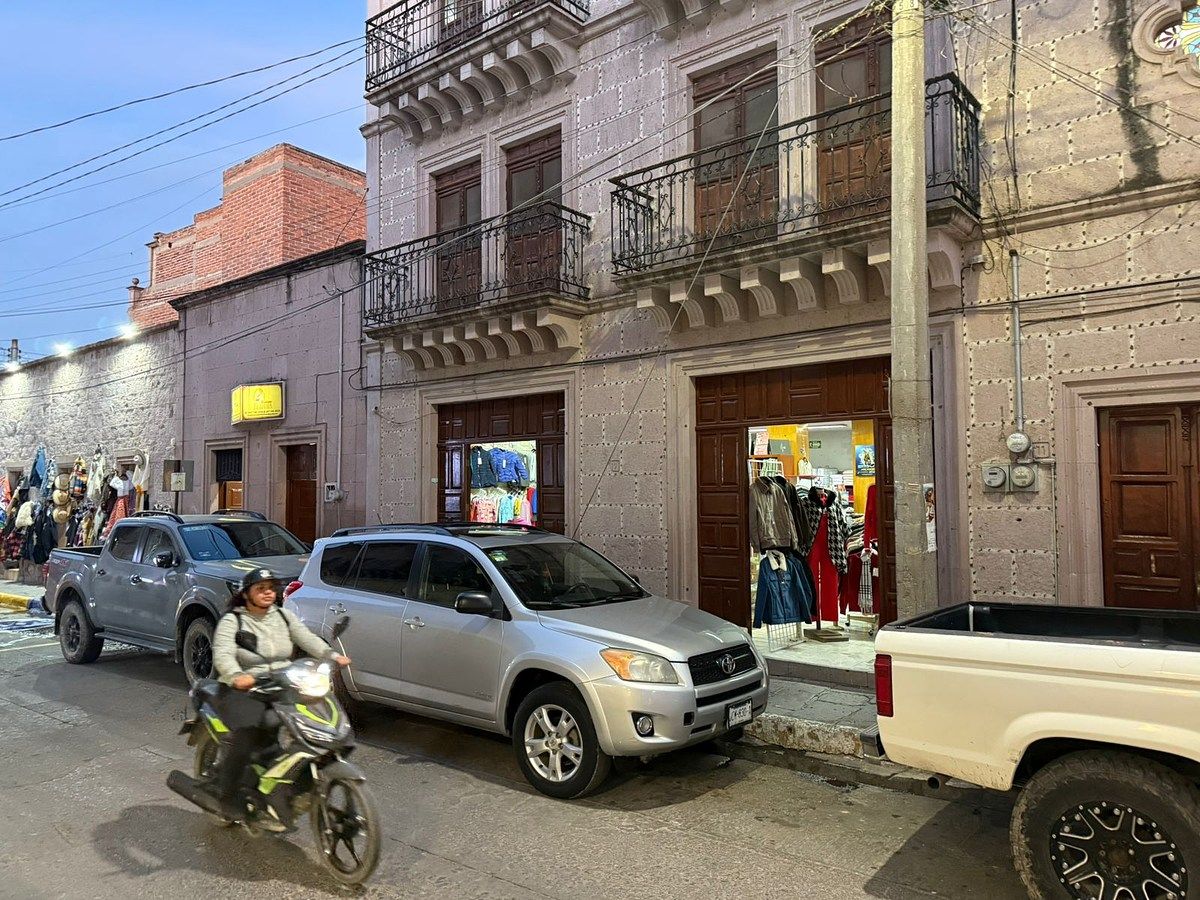 Retail Space in San Miguel El Alto Centro, San Miguel el Alto, photo 3 of 22