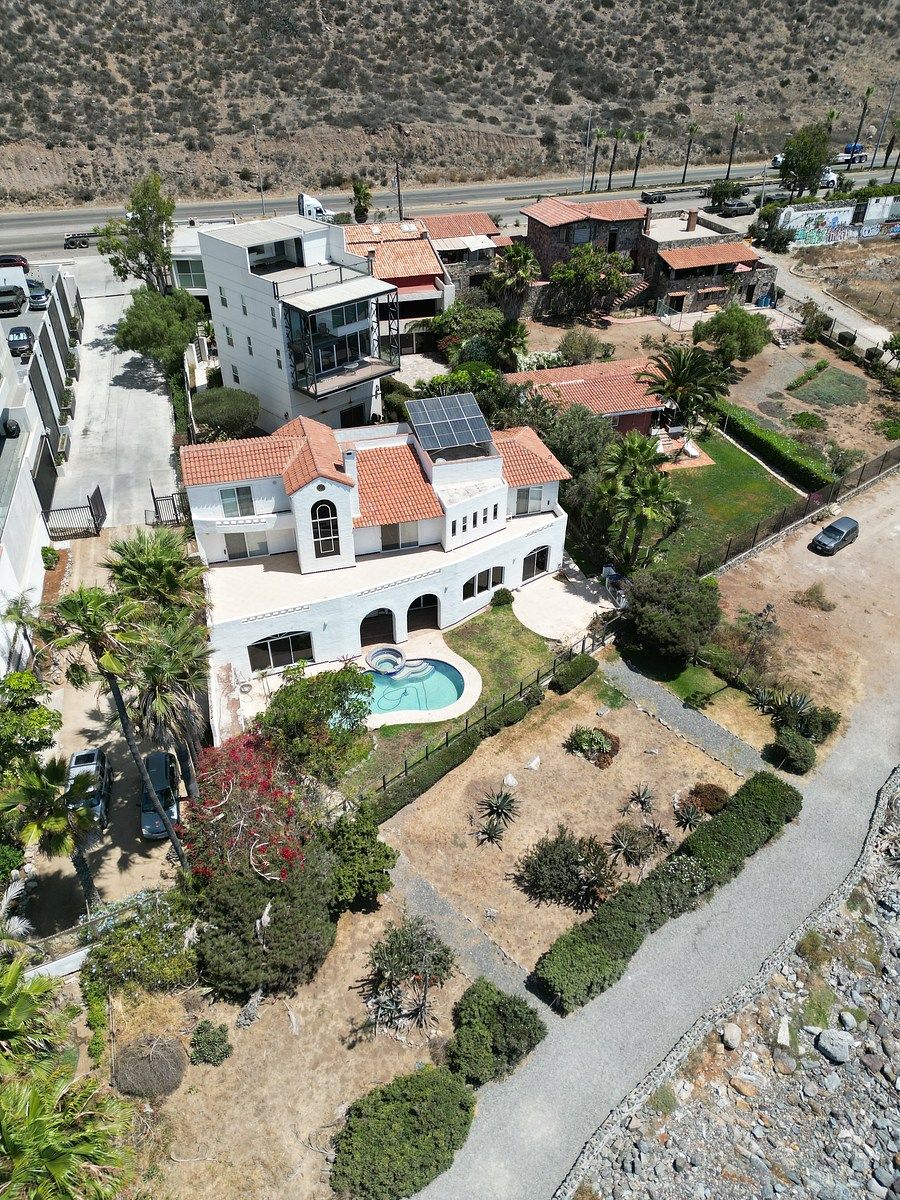 House by the sea | Ensenada Coast, photo 1 of 9
