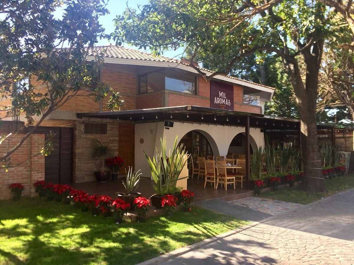 Casa com uso de solo comercial na área da La Noria ao nível da rua, foto 1 de 10