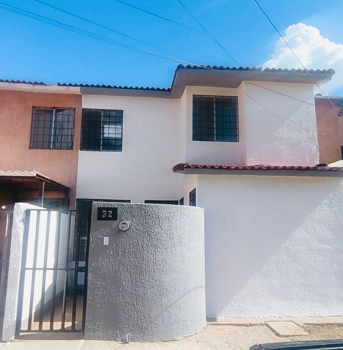 CASA À VENDA NO NORTE EM CHIHUAHUA 2000 (NÃO É APARTAMENTO), foto 1 de 8
