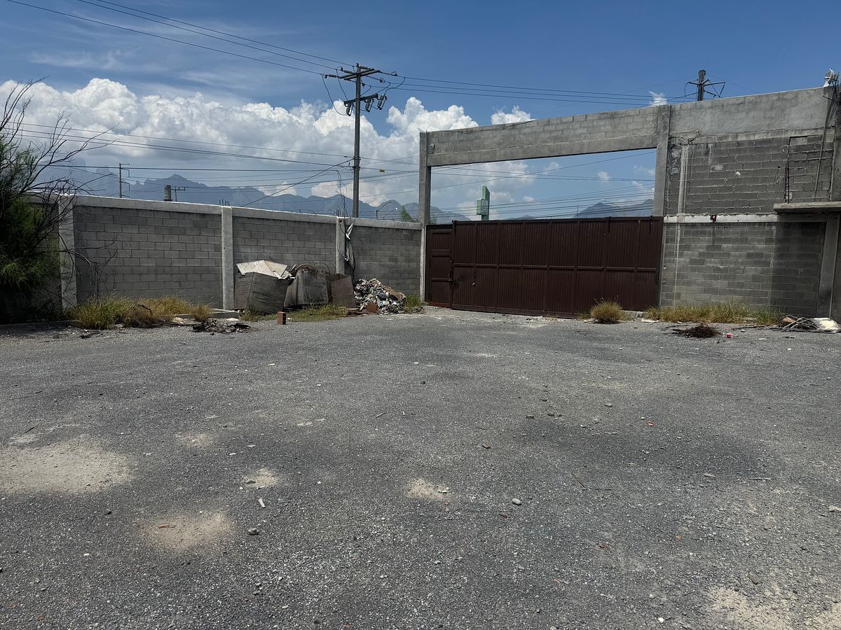 Terreno comercial en Zona industrial, García, foto 2 de 25