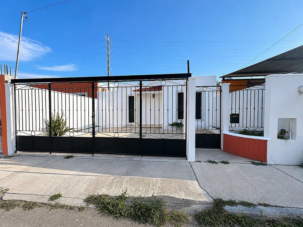 CASA EN VENTA DE 2 RECAMARAS UBICADA EN CAUCEL., foto 1 de 12