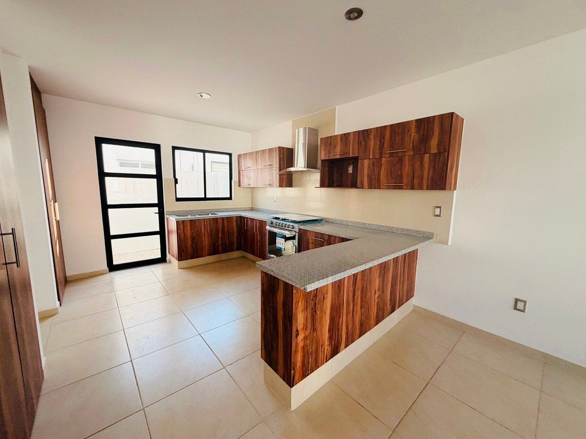 Casa em condomínio fechado em Fraccionamiento El Mirador, El Marqués, foto 2 de 19