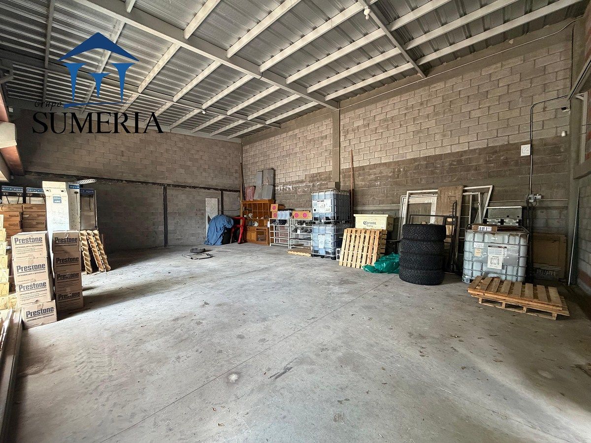 Commercial Storage Unit in Kilómetro 16 Corredor Comercial Manitoba, Cuauhtémoc, photo 2 of 2