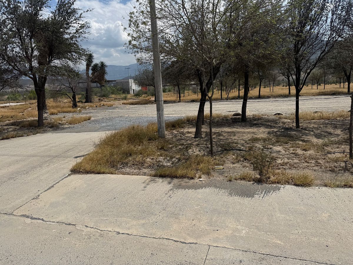 Terreno industrial en Zona industrial, García, foto 2 de 26