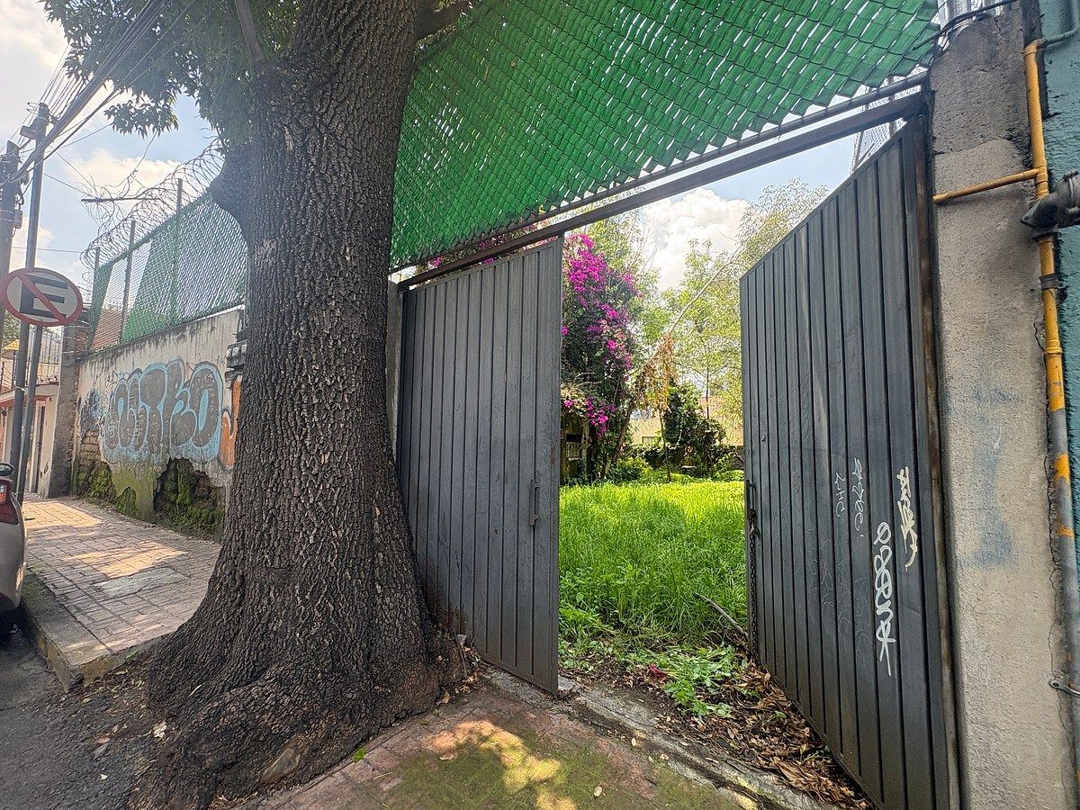 Venta Terreno uso de suelo habitacional con Local en Ave. México, foto 1 de 8