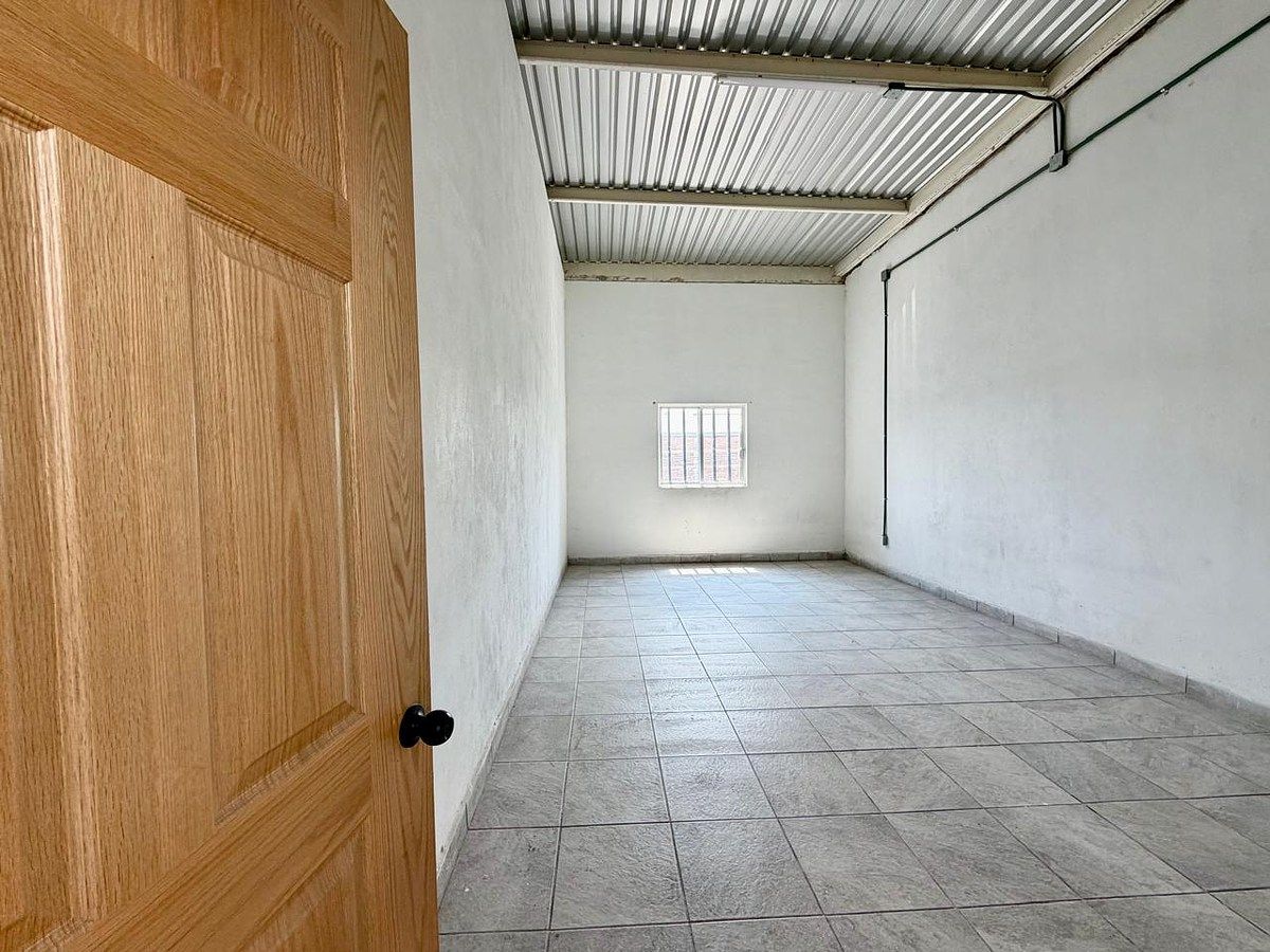 Bodega comercial en Solidaridad, Tlaquepaque, foto 11 de 18