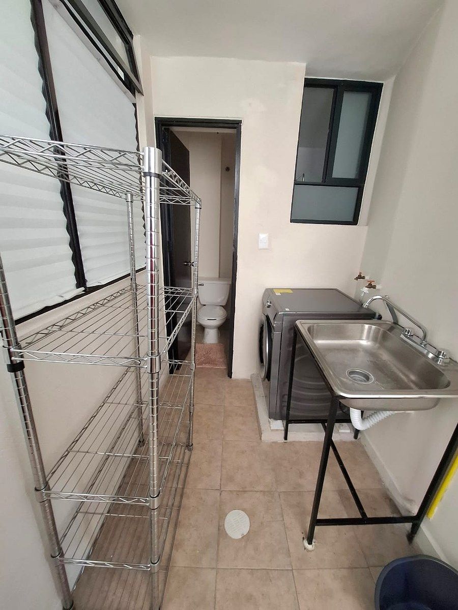 Area de lavado y medio baño, foto 14 de 15