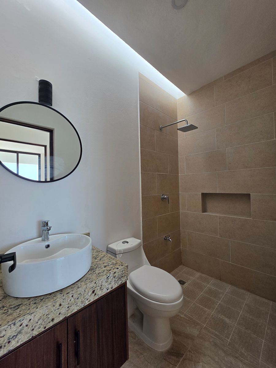 Baño Compartido, foto 15 de 18