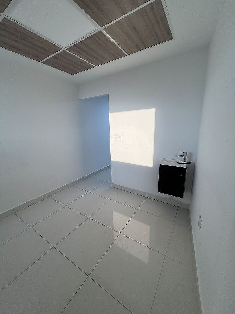 Local comercial en Juriquilla, Querétaro, foto 8 de 13