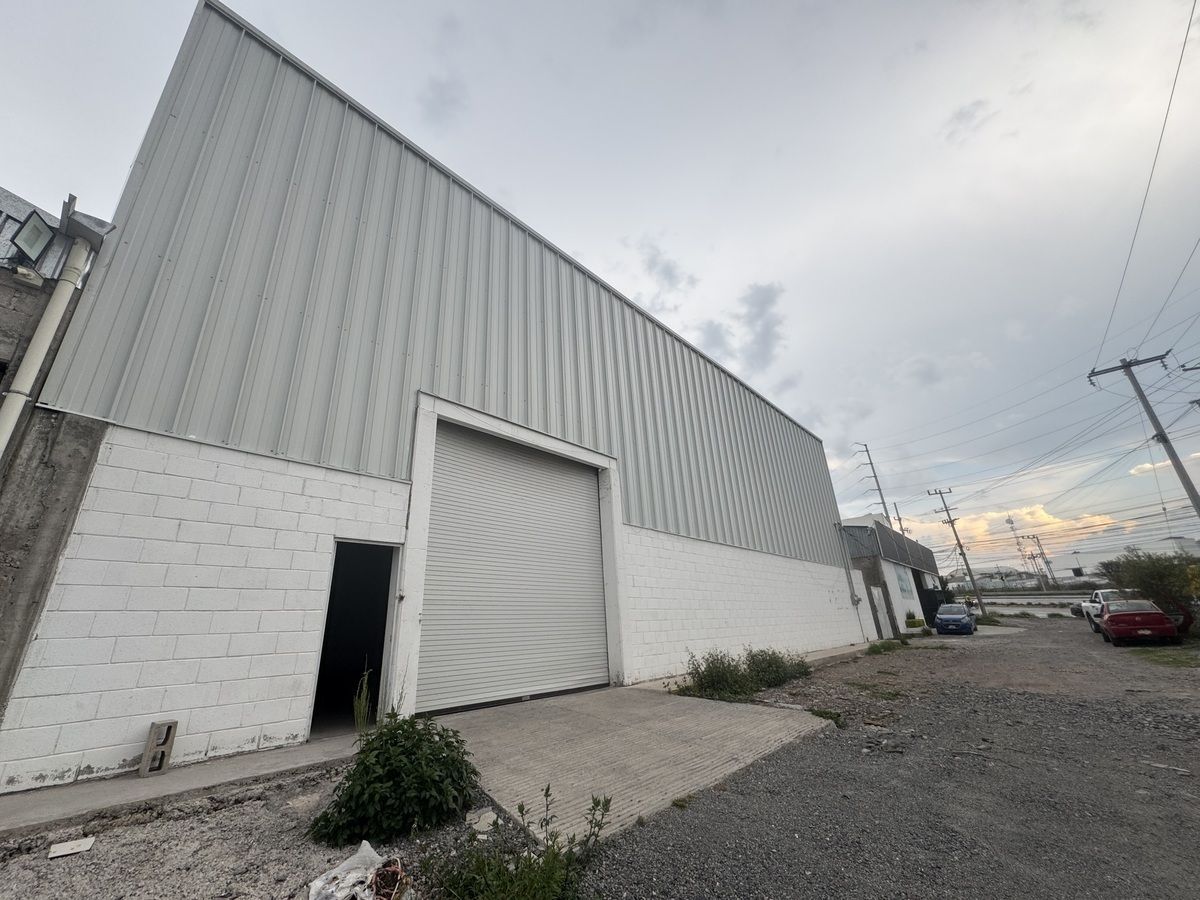 WAREHOUSE 440m2 with 240 kvas next to PIBQ, photo 1 of 8