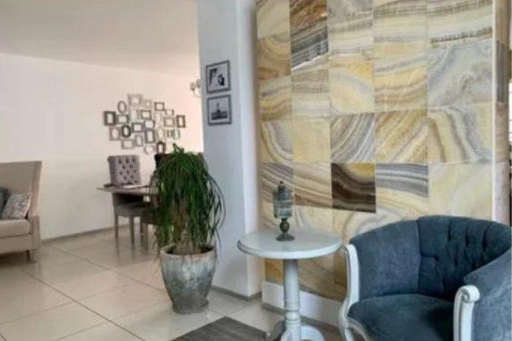 Furnished house in San Telmo, photo 1 of 11