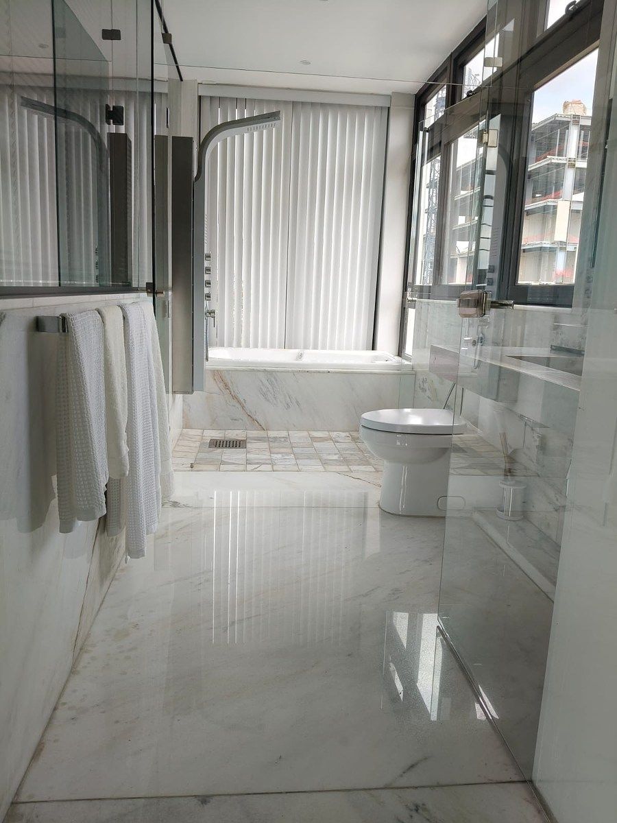 BAÑO  1 CON TINA DE HIDROMASAJE, foto 6 de 13