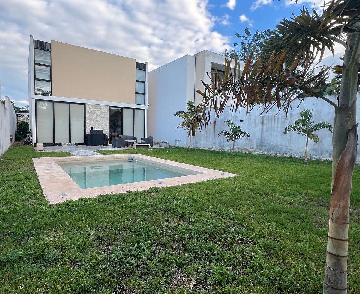 LINDA CASA À VENDA EM CONKAL MÉRIDA YUCATÁN, foto 1 de 9
