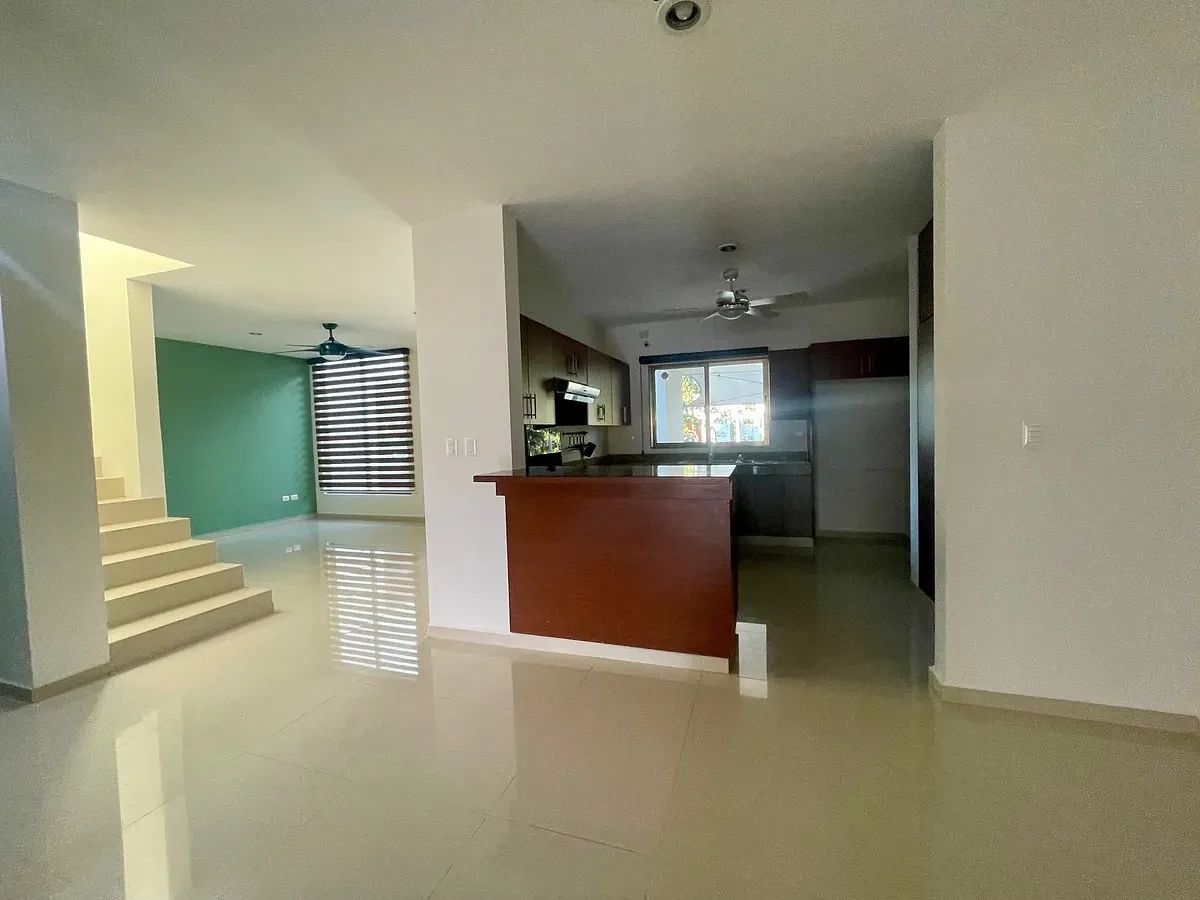 Casa em Conkal, Conkal, foto 3 de 13
