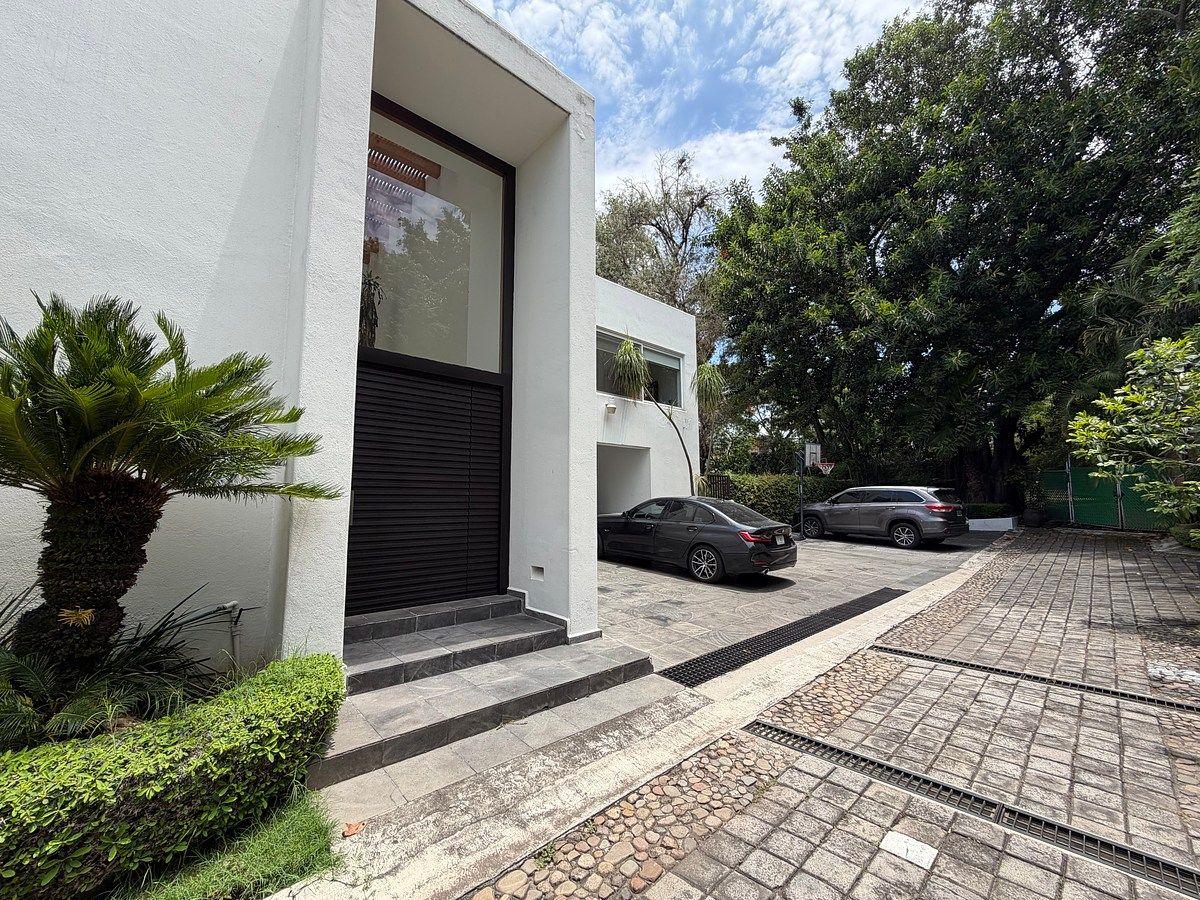 CASA À VENDA EM CONDOMÍNIO EXCLUSIVO EM CUERNAVACA!!!, foto 1 de 41