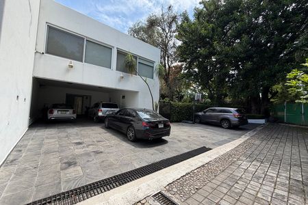 SE VENDE CASA EN FRACCIONAMIENTO EXCLUSIVO EN CUERNAVACA!!!