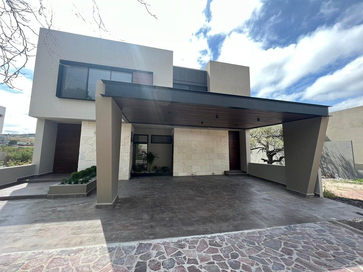 Venta casa Altozano 4 recámaras acabados de lujo-Queretaro, foto 1 de 21