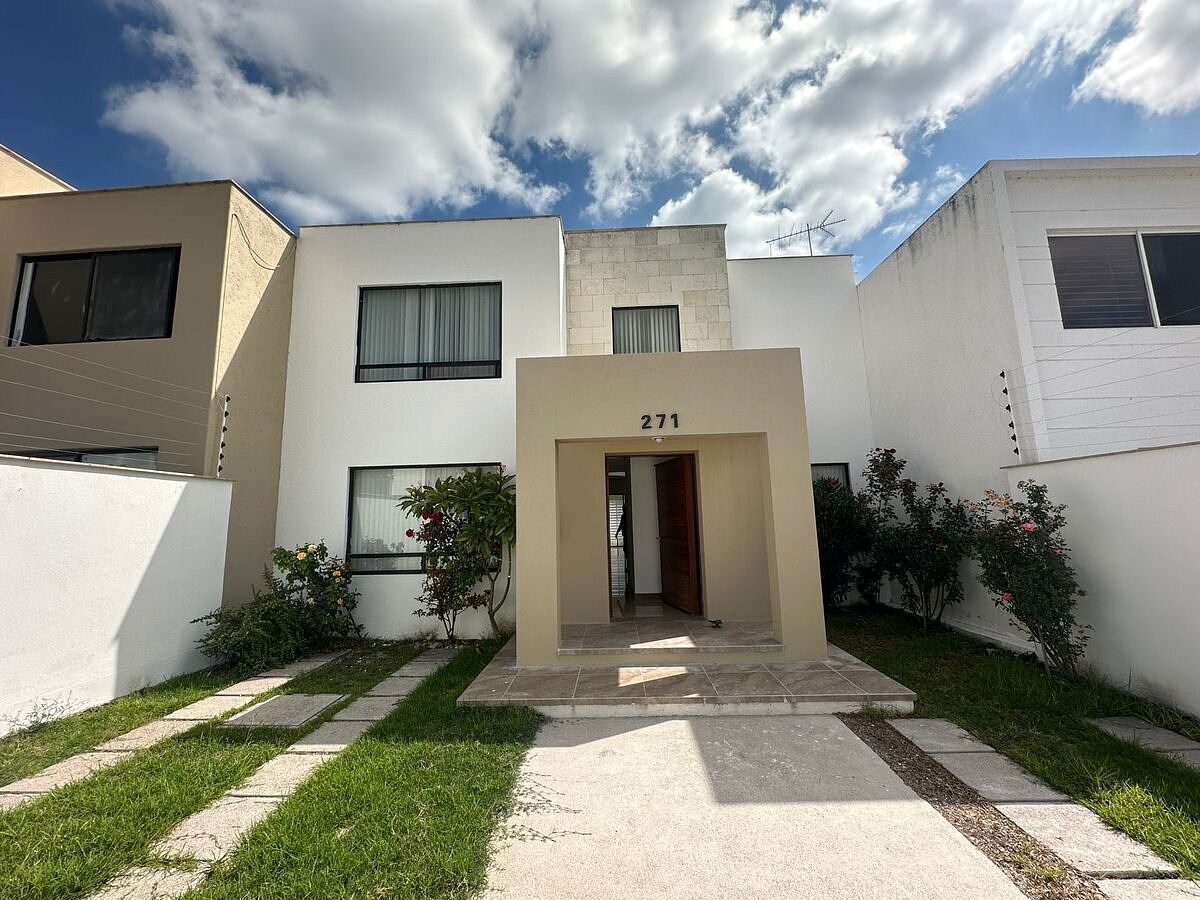 AMPLIA CASA EN RENTA EN FRACC. CUMBRES DEL LAGO JURIQUILLA, QUERETARO, foto 1 de 39